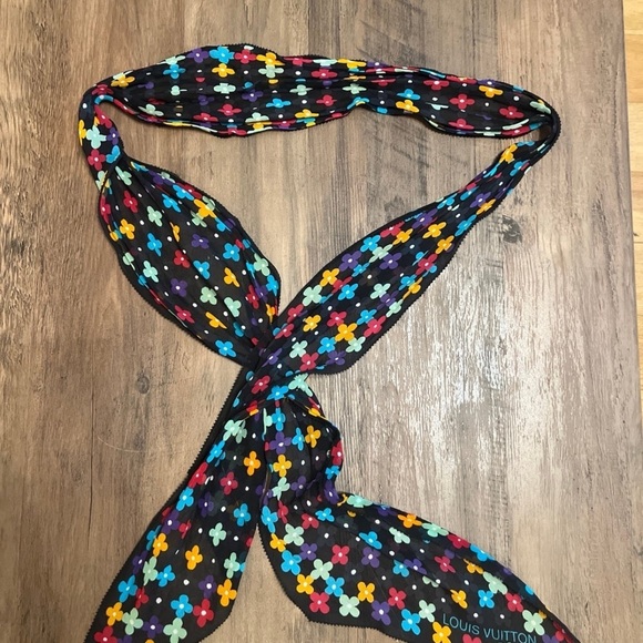Black multicolor Louis Vuitton silk scarf - Picture 1 of 8